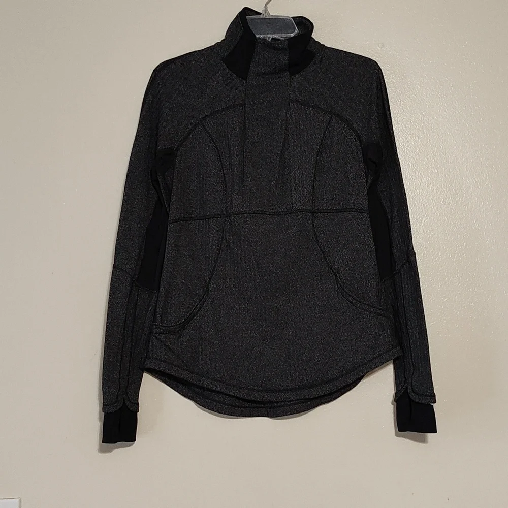 Lululemon Base Runner Half Zip size 10 - Picture 5 of 15